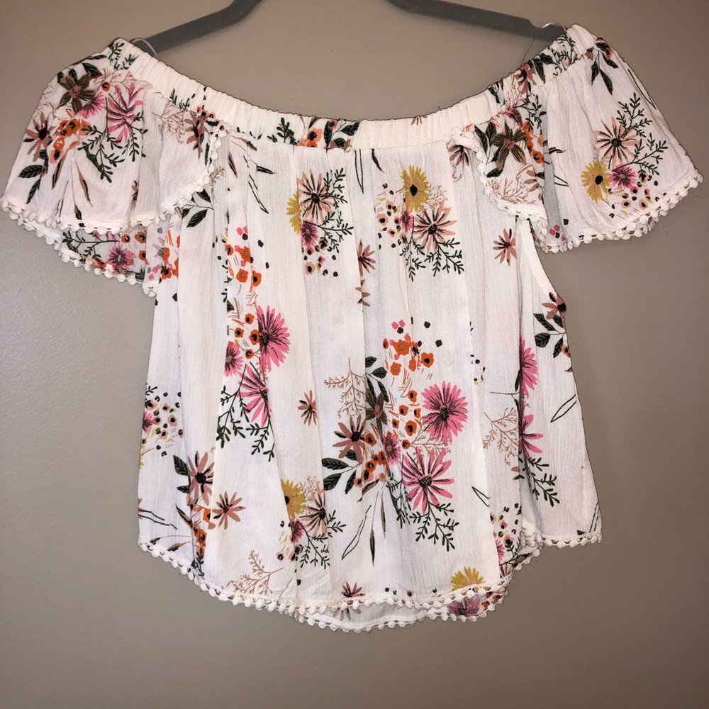 Off the Shoulder Floral Top! Never Worn!